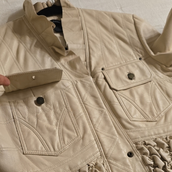 MODA INTERNATIONAL Cream Leather Jacket with Stand-Up Collar and Ruched Details - Picture 15 of 16